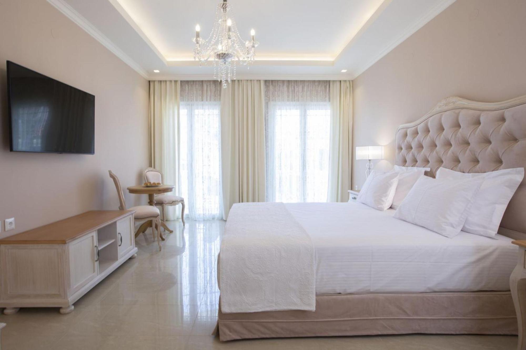 Vk Luxury Suites - Private Parking - Adults Only นีดรี ภายนอก รูปภาพ