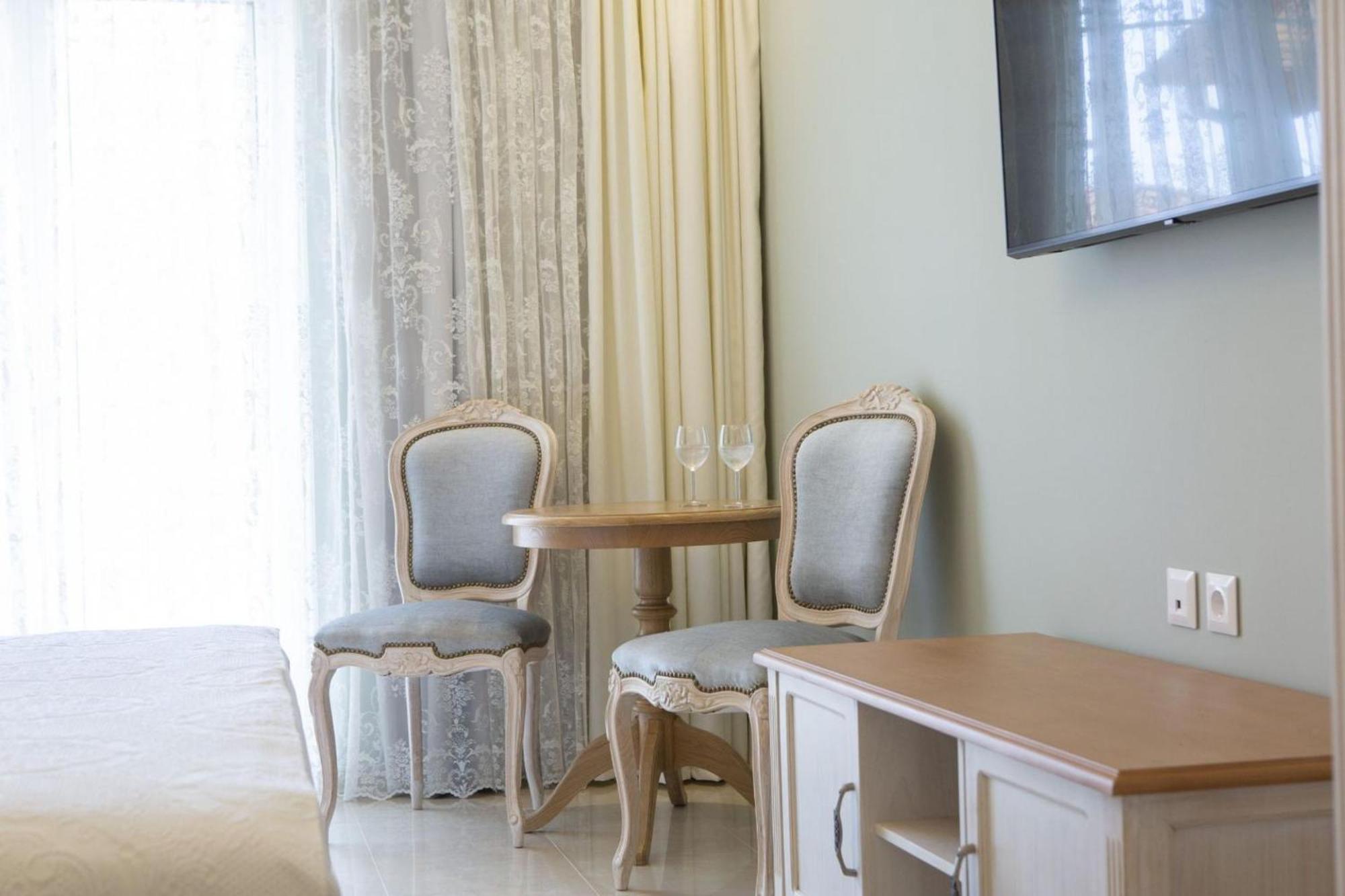 Vk Luxury Suites - Private Parking - Adults Only นีดรี ภายนอก รูปภาพ