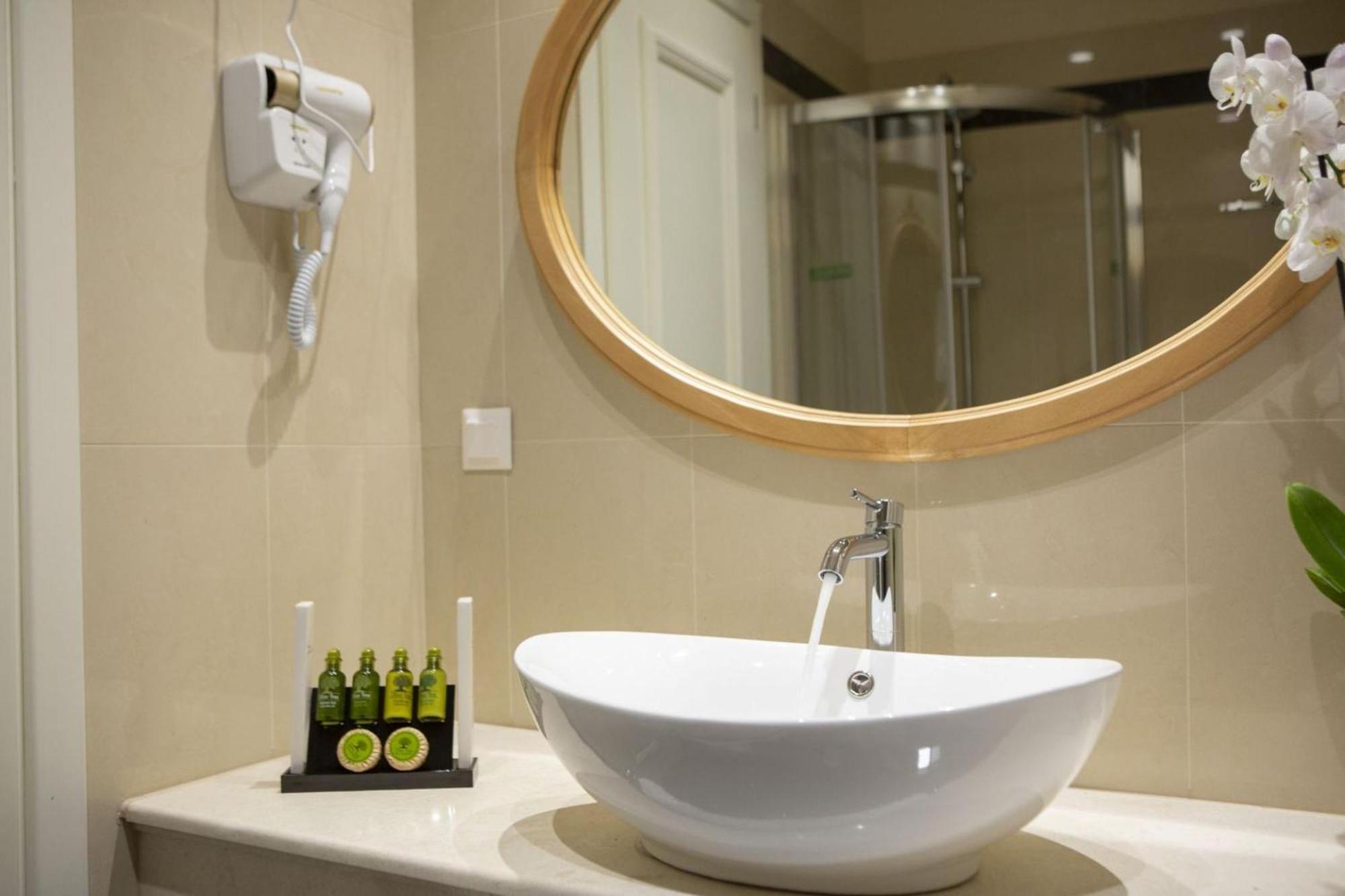 Vk Luxury Suites - Private Parking - Adults Only นีดรี ภายนอก รูปภาพ