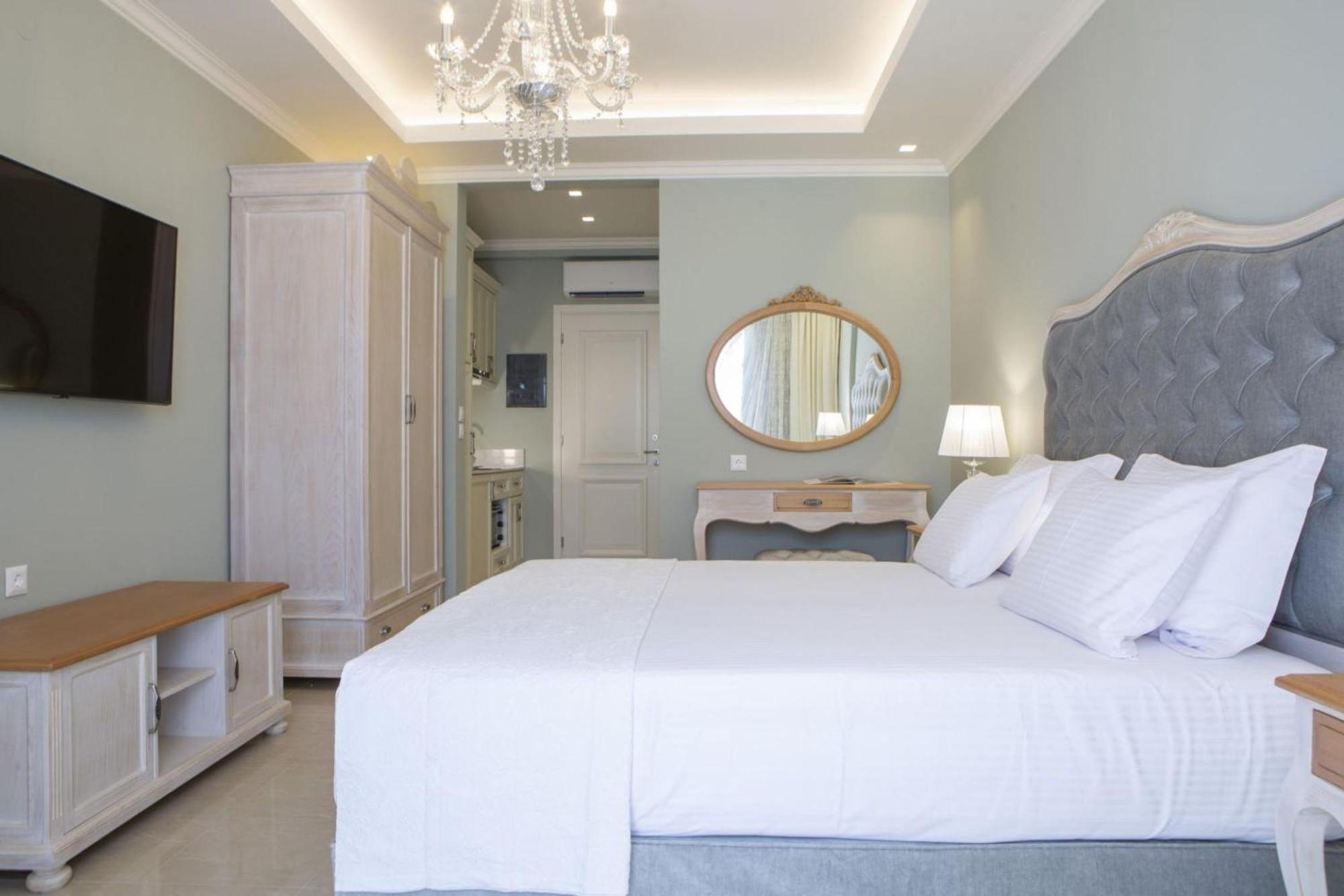 Vk Luxury Suites - Private Parking - Adults Only นีดรี ภายนอก รูปภาพ