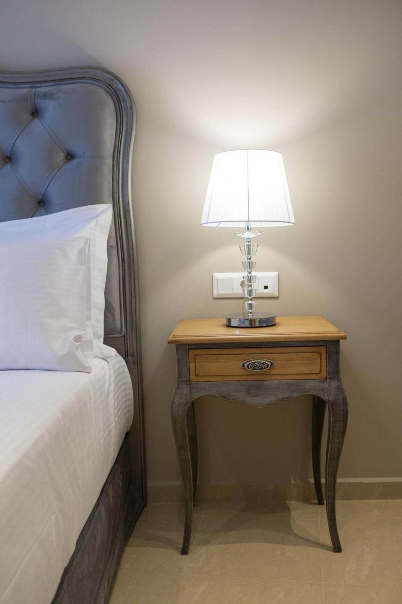Vk Luxury Suites - Private Parking - Adults Only นีดรี ภายนอก รูปภาพ