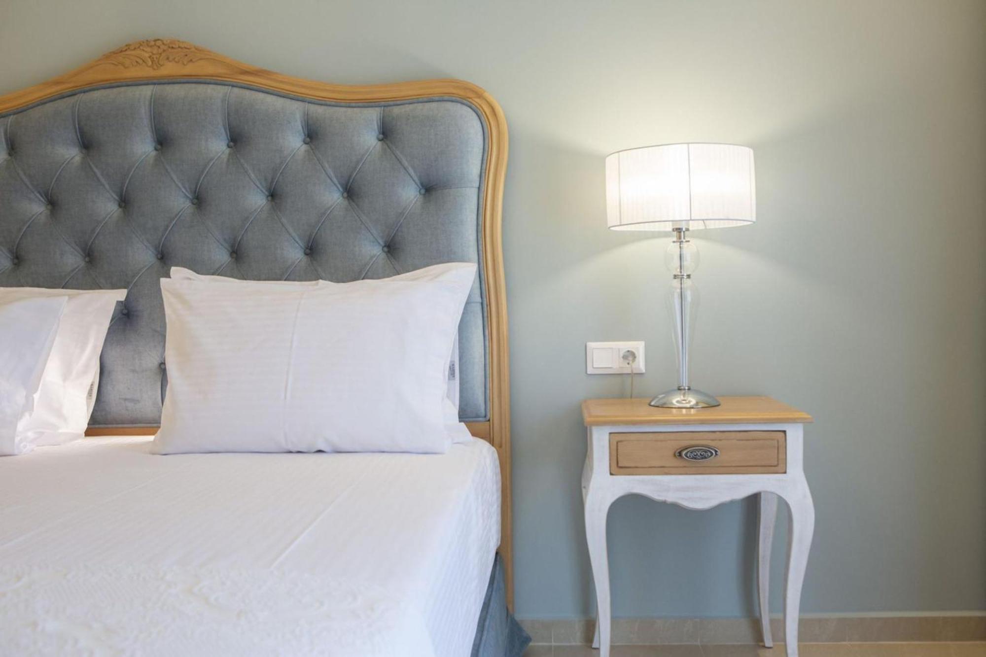 Vk Luxury Suites - Private Parking - Adults Only นีดรี ภายนอก รูปภาพ