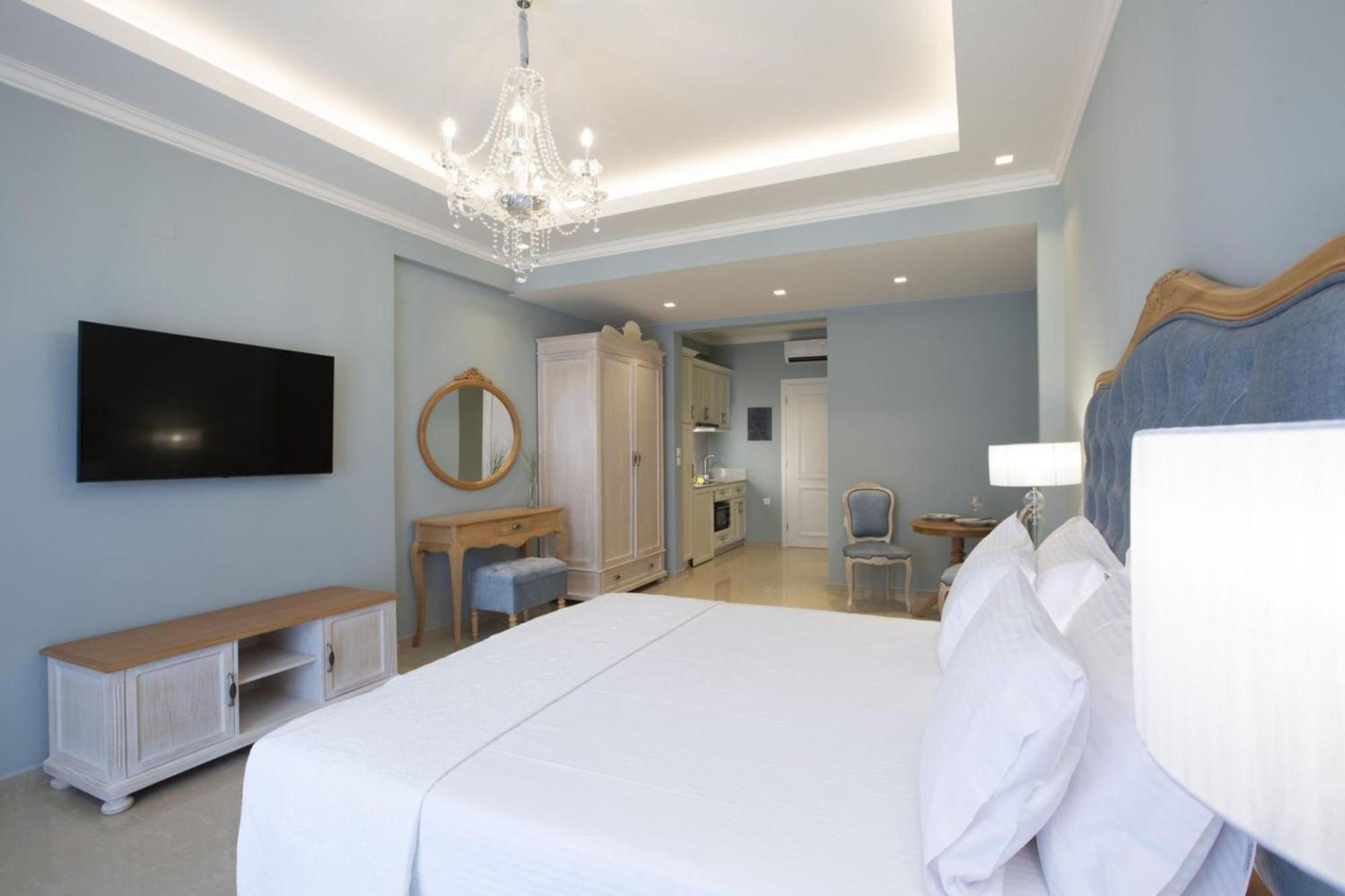 Vk Luxury Suites - Private Parking - Adults Only นีดรี ภายนอก รูปภาพ