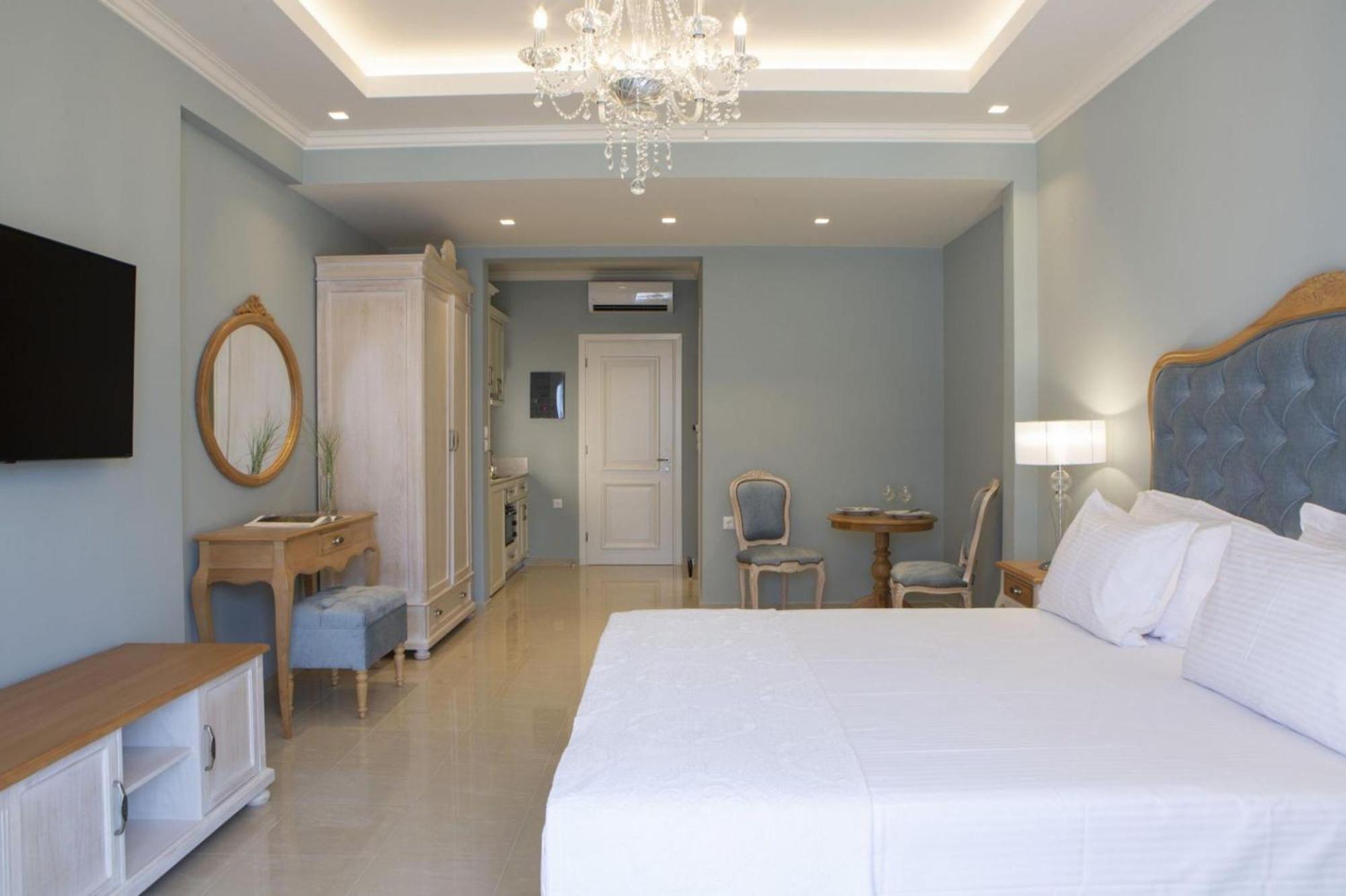 Vk Luxury Suites - Private Parking - Adults Only นีดรี ภายนอก รูปภาพ