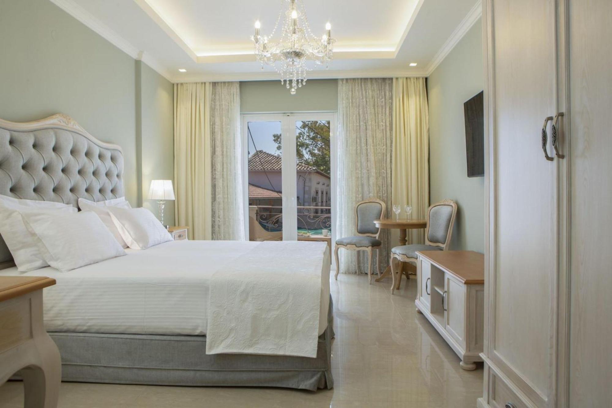 Vk Luxury Suites - Private Parking - Adults Only นีดรี ภายนอก รูปภาพ
