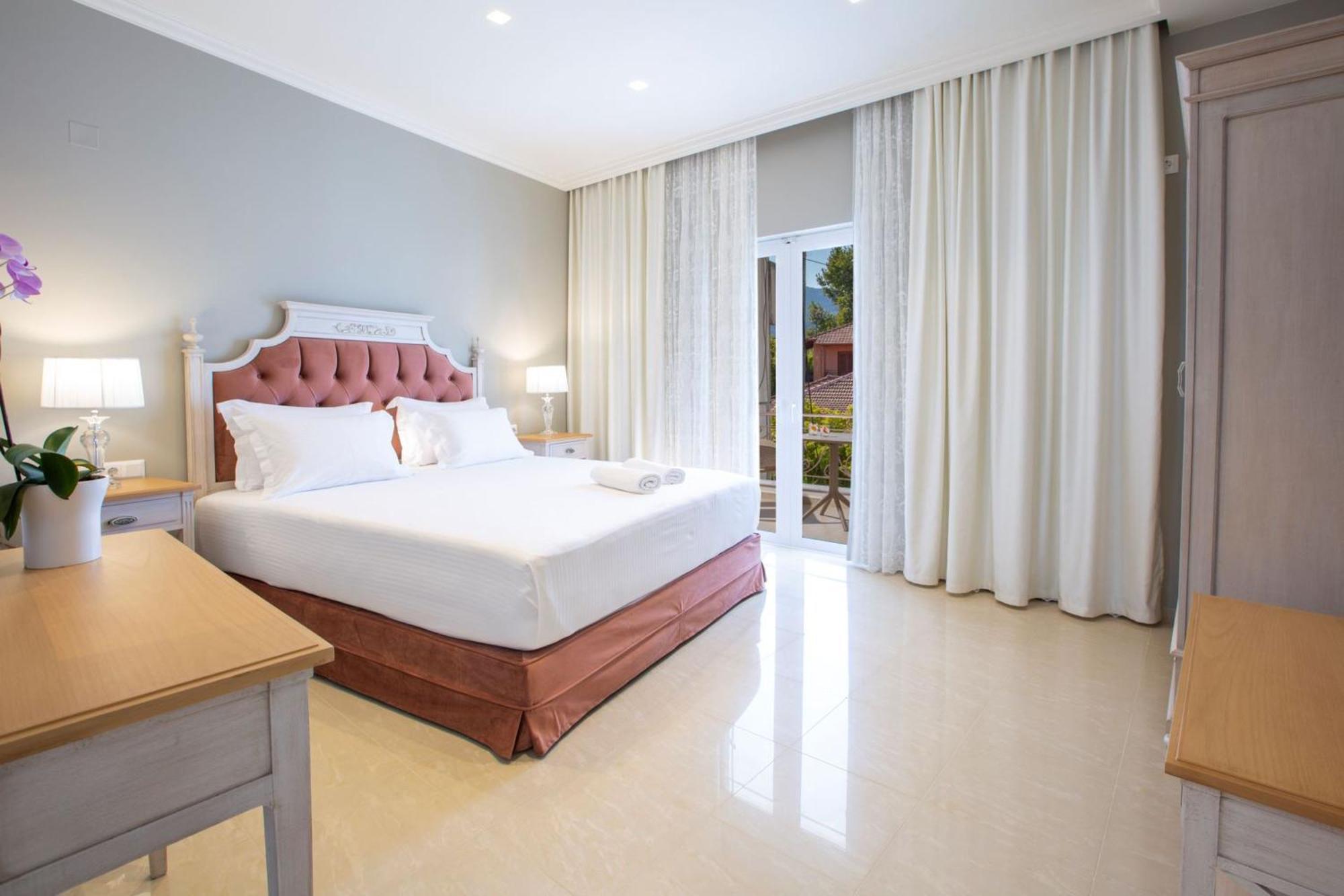 Vk Luxury Suites - Private Parking - Adults Only นีดรี ภายนอก รูปภาพ