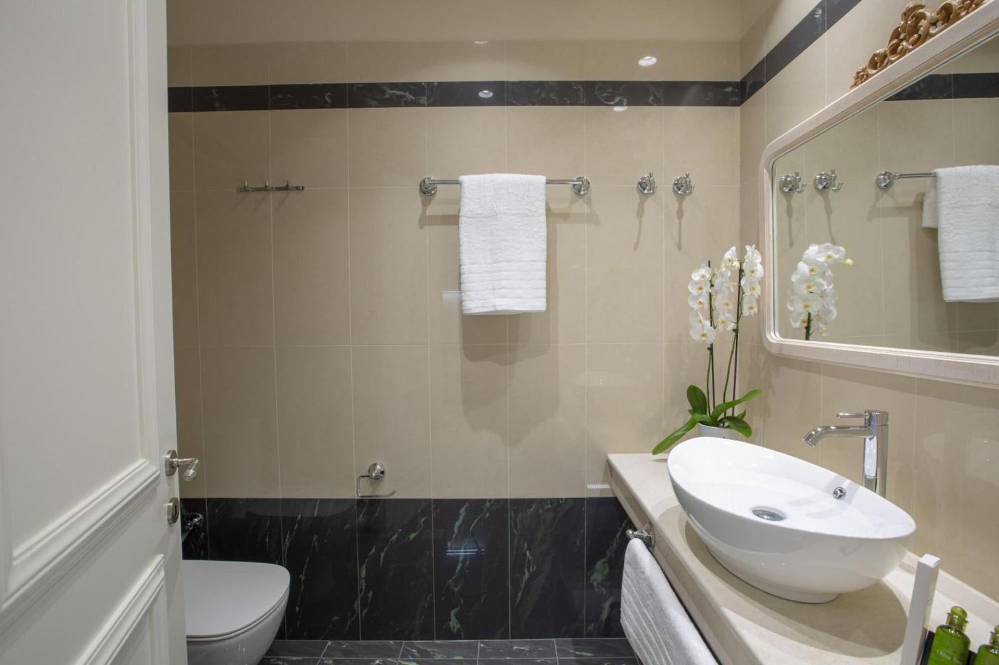 Vk Luxury Suites - Private Parking - Adults Only นีดรี ภายนอก รูปภาพ